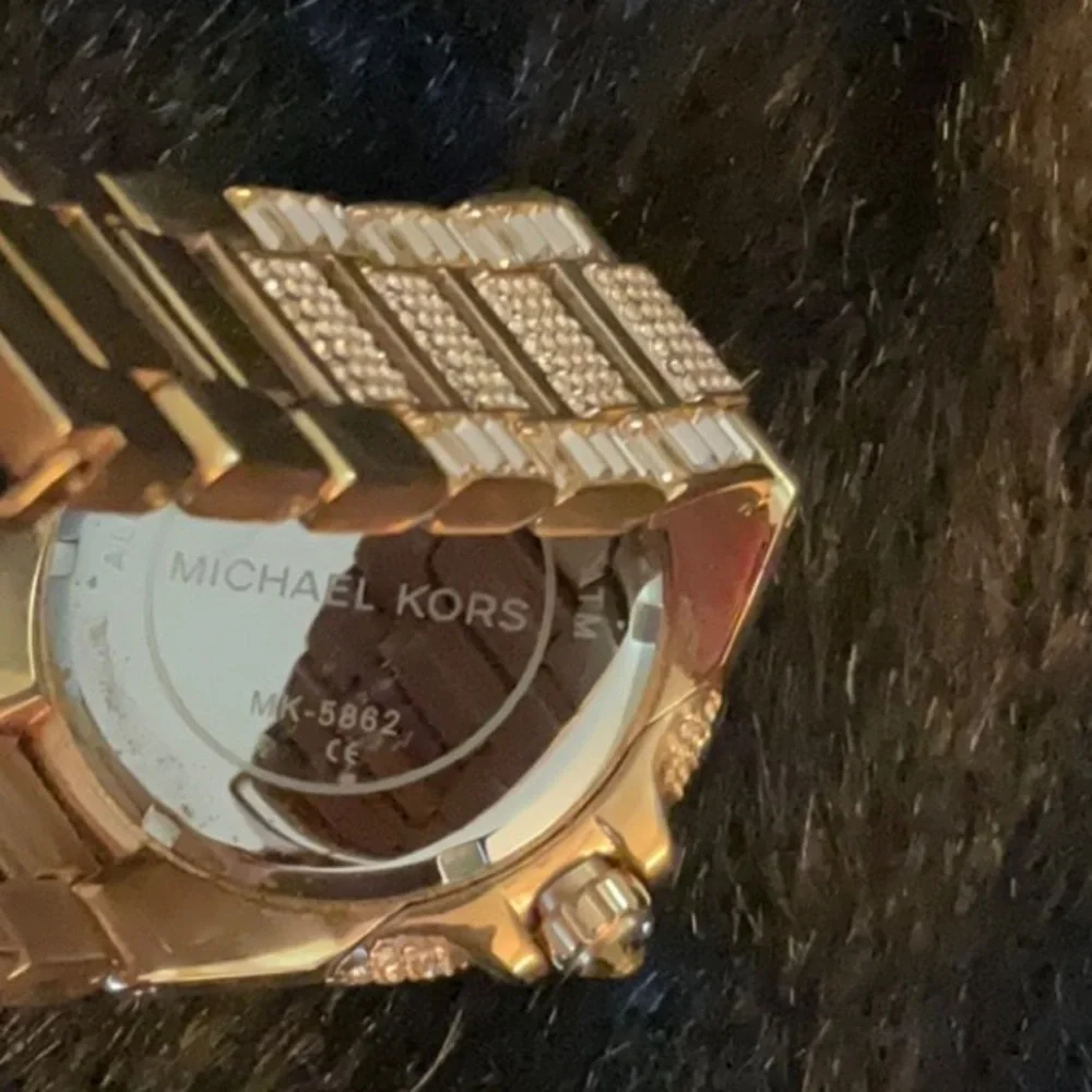 MICHAEL KORS JEWELED WATCH ROSE GOLD, see pix, new battery - Picture 8 of 13